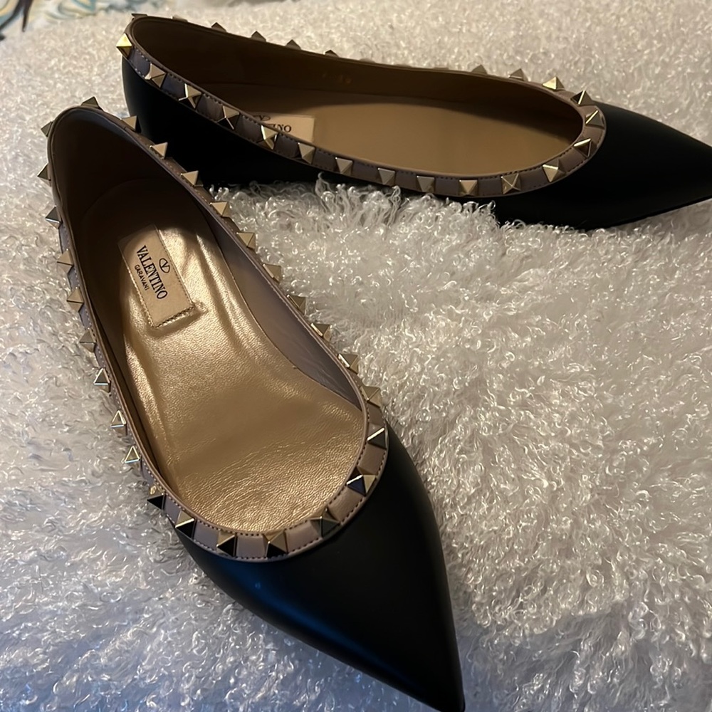 Valentino Garavani rock stud flats